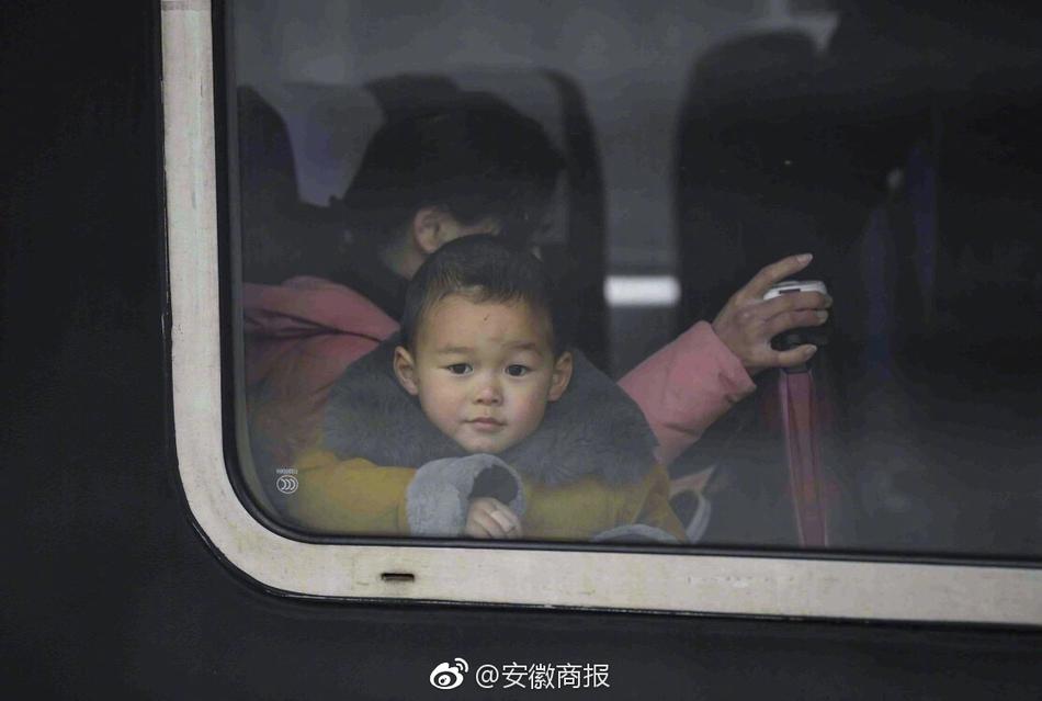 撕开内衣 吸奶头动漫软件
