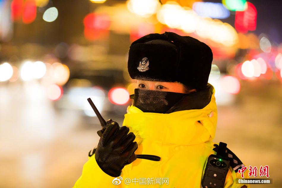 白洁被五人糟蹋一夜