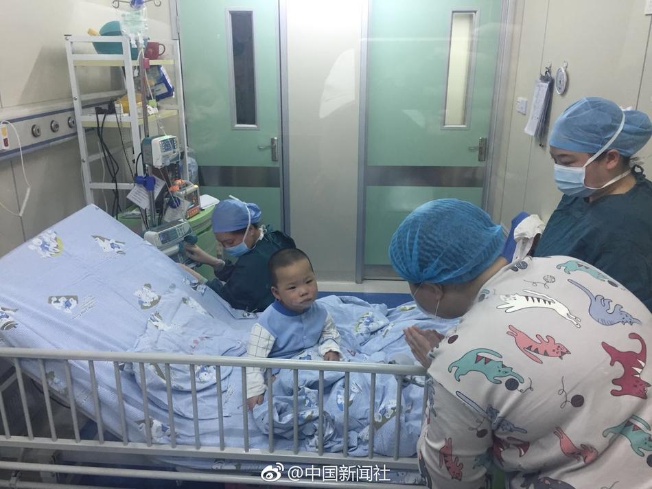拳交中国拳交色情片