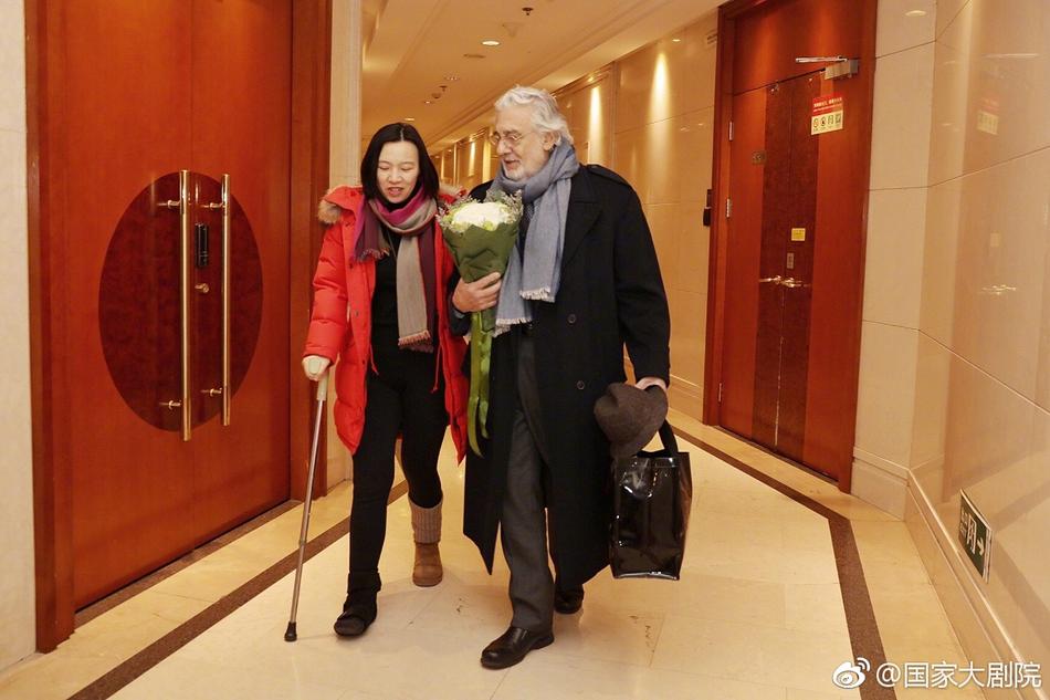 女人扒开尿口让男人桶