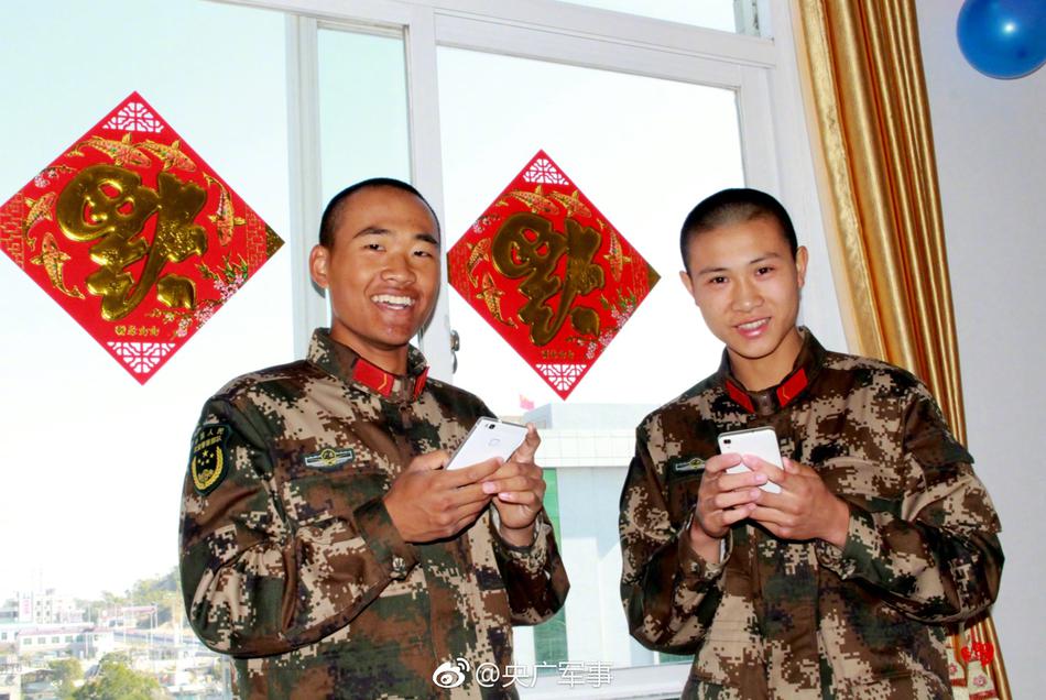 岳丰满肥大的白屁股