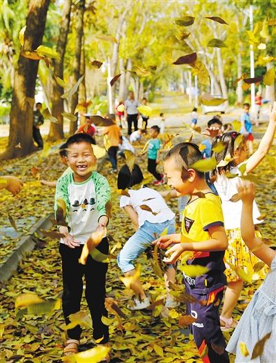 国产学生粉嫩无套内射