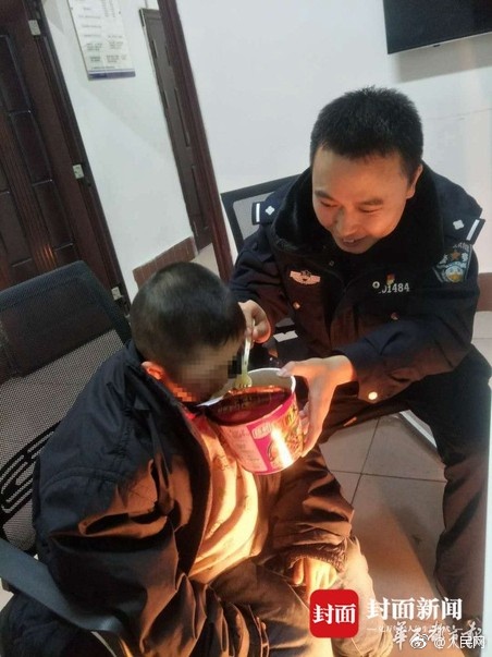 免费国精产品自偷自偷