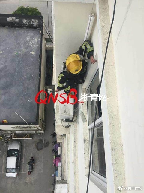 日本欧美六十路三级缴情一