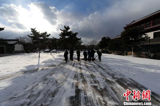 免费国产A级视频泰国人妖