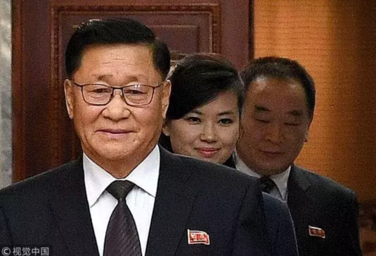 11个人开火车的视频56分钟