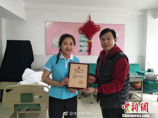 成人黄色毛片