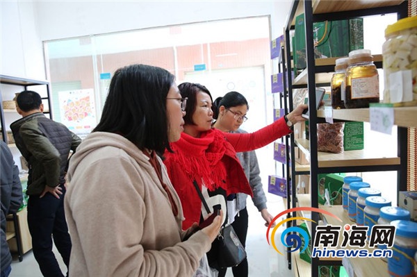 中国免费看三级黄片