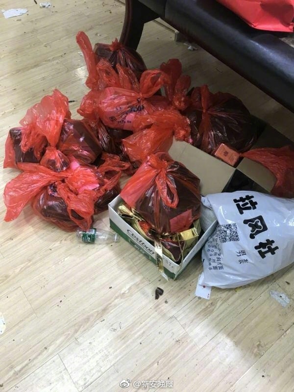 办公室激情啪波多野结衣图片