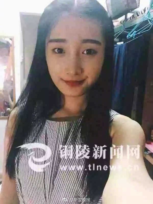 办公室黑丝色情片
