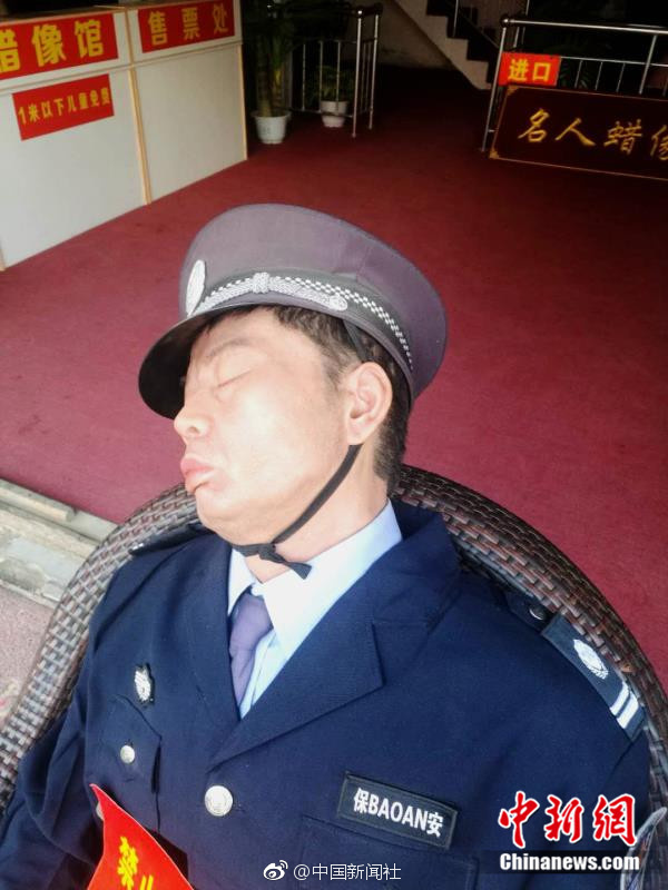 巜一边亲一边摸下奶韩剧