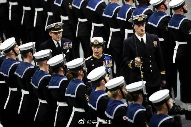 美女露%100的奶头无挡挡