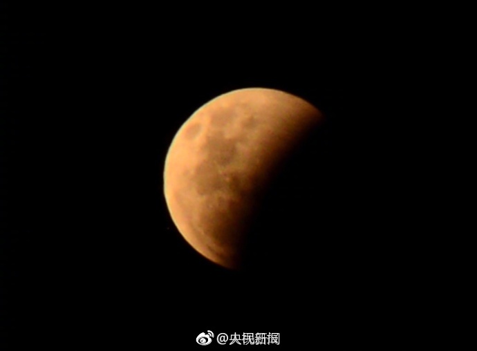 白丝美女被c