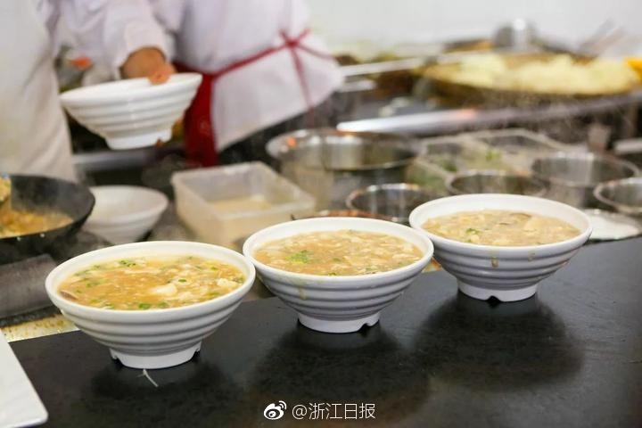 张柏芝给陈冠希吹哨视频大全