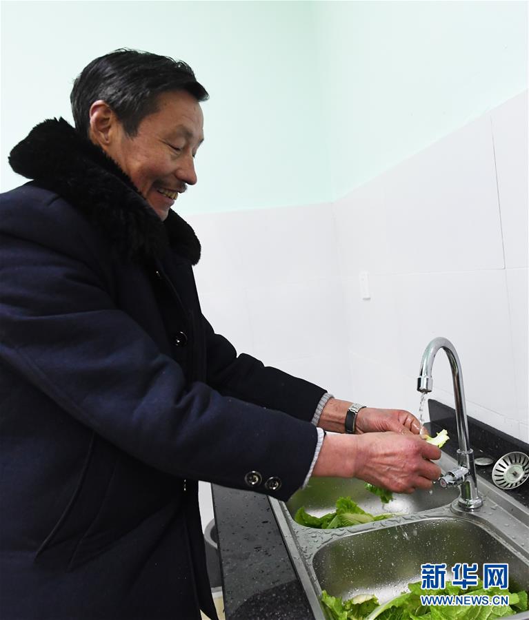 国产又爽 又黄 免费鸣人