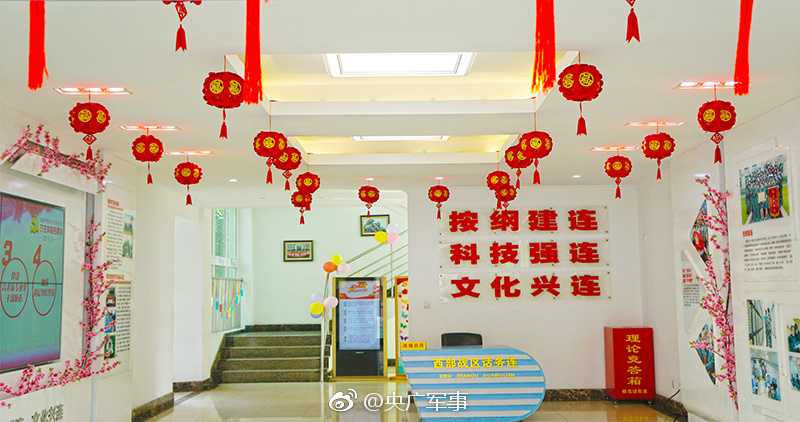 荷兰女同性恋公共场合做性爱视频