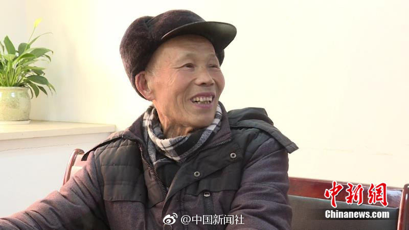 公交车被多人伦?系电影痴汉电车