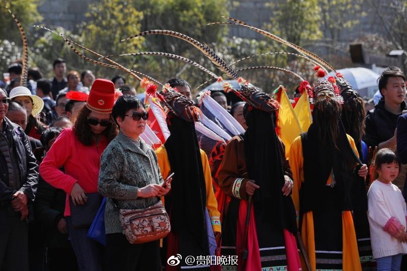 老师穿 让学生揉
