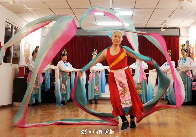 台灣裸體女人