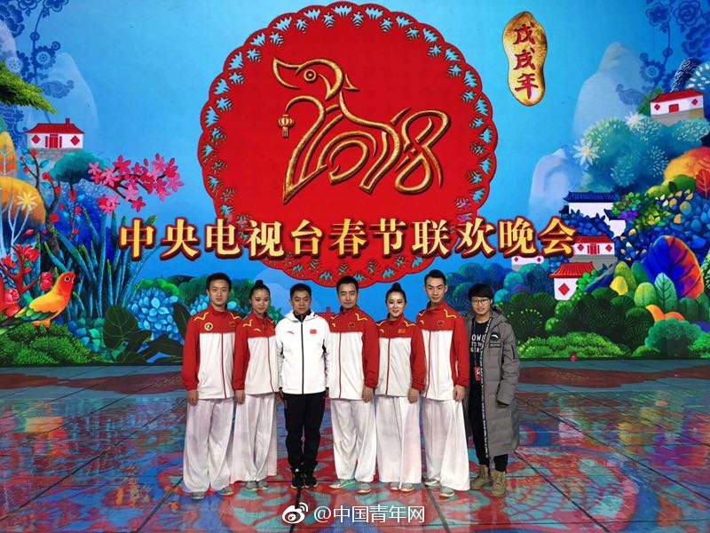 女人张腿男人桶