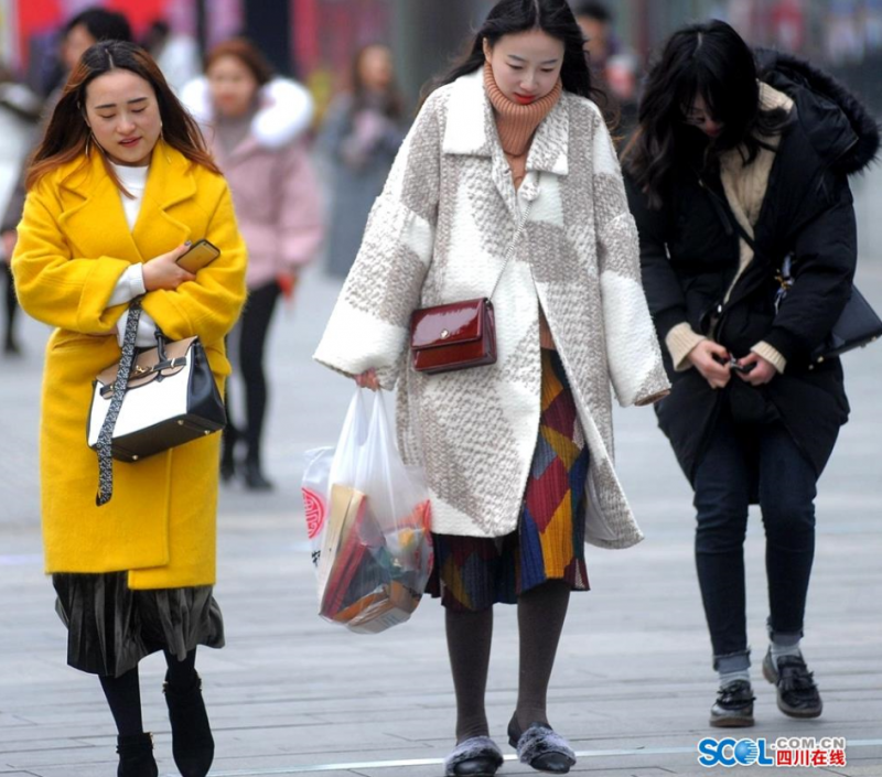 下载黄色视频。