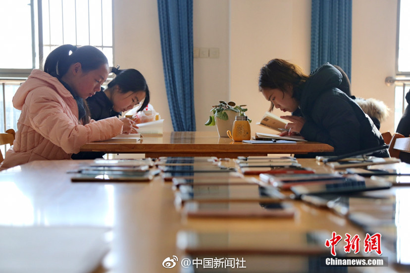 台湾熟妇瑜珈裸体视频Hd