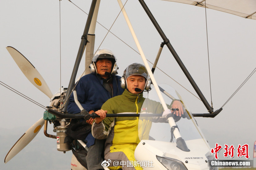公交车被c呻吟双腿打开微博文章