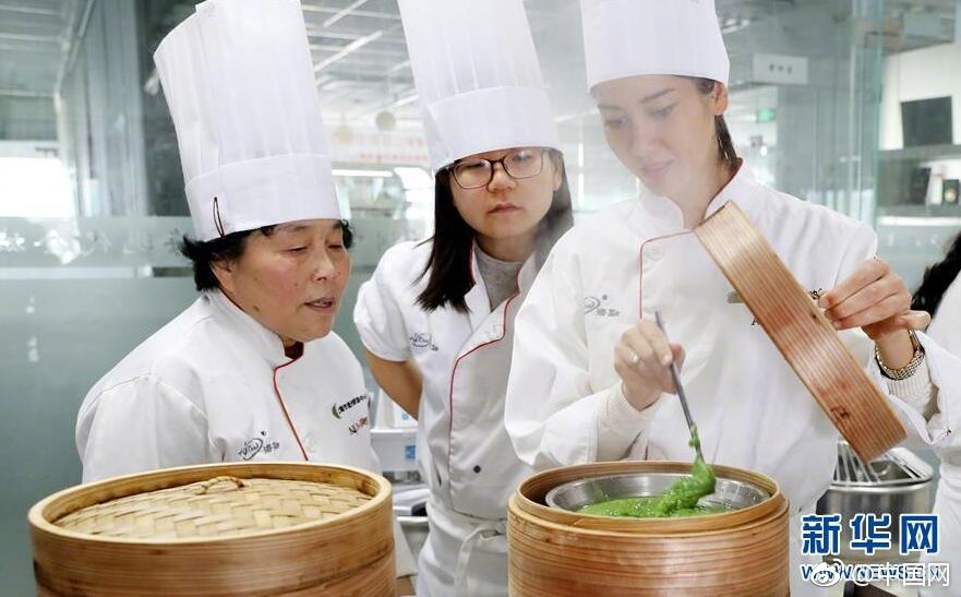 学生小嫩B毛片