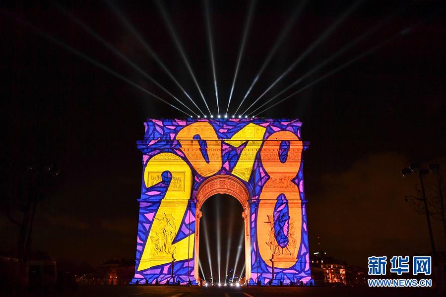 中国下载教师年代的黄片