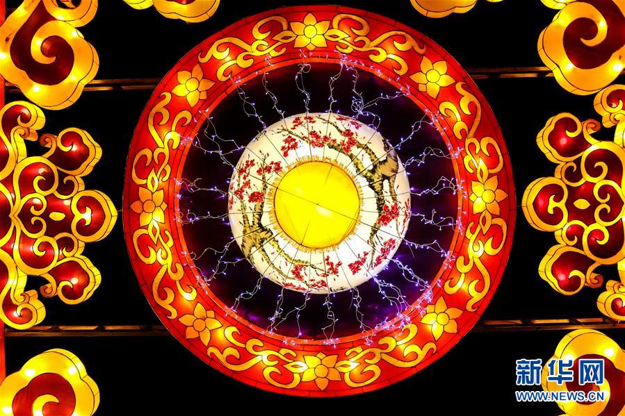 《初尝禁果》2:做爰HD
