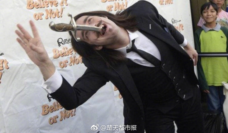 撕丝袜
