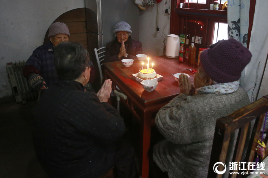 免费操逼视频软件