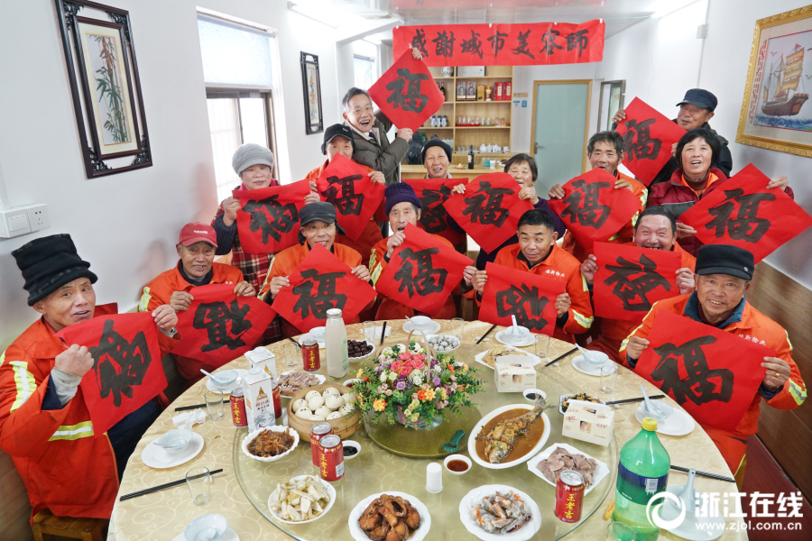 丝袜脚 好紧 老师