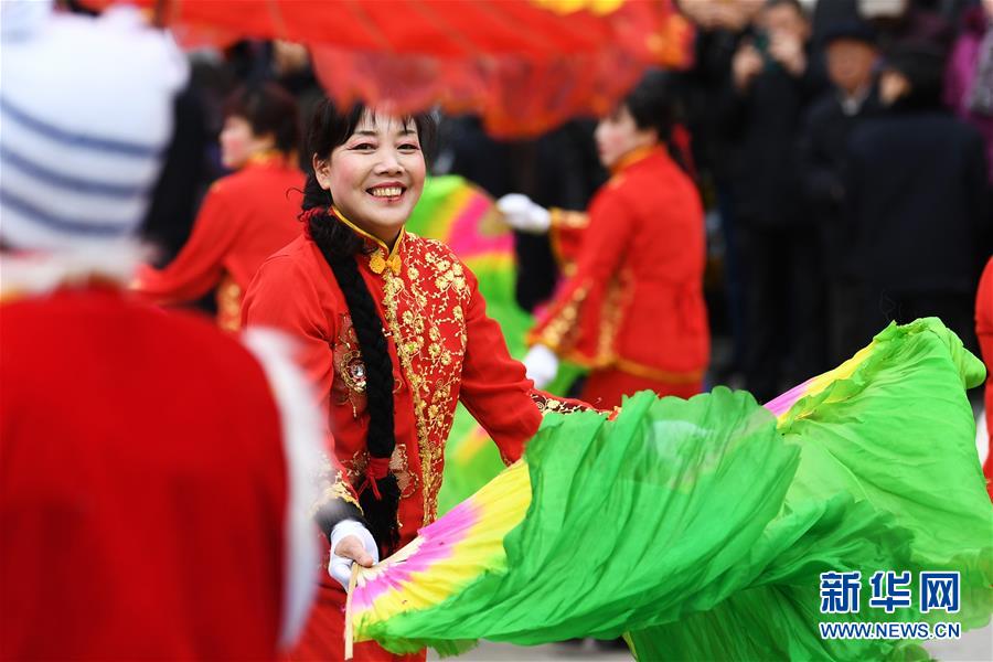 18禁美女裸体爆乳露P毛图片