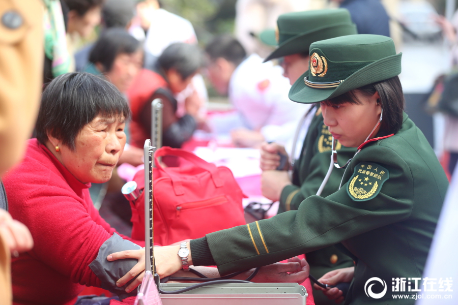 两个帅哥搞黄色