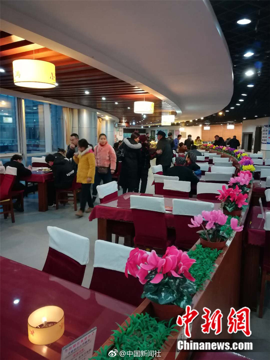 黄色三级Av片