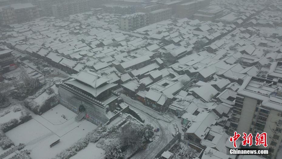 捏奶頭