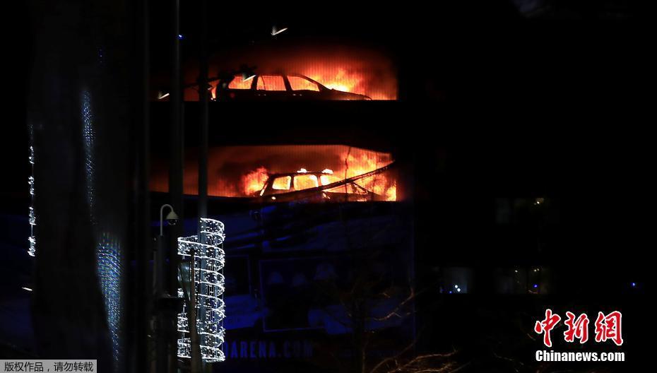 女奥特曼被 到爽被爆衣