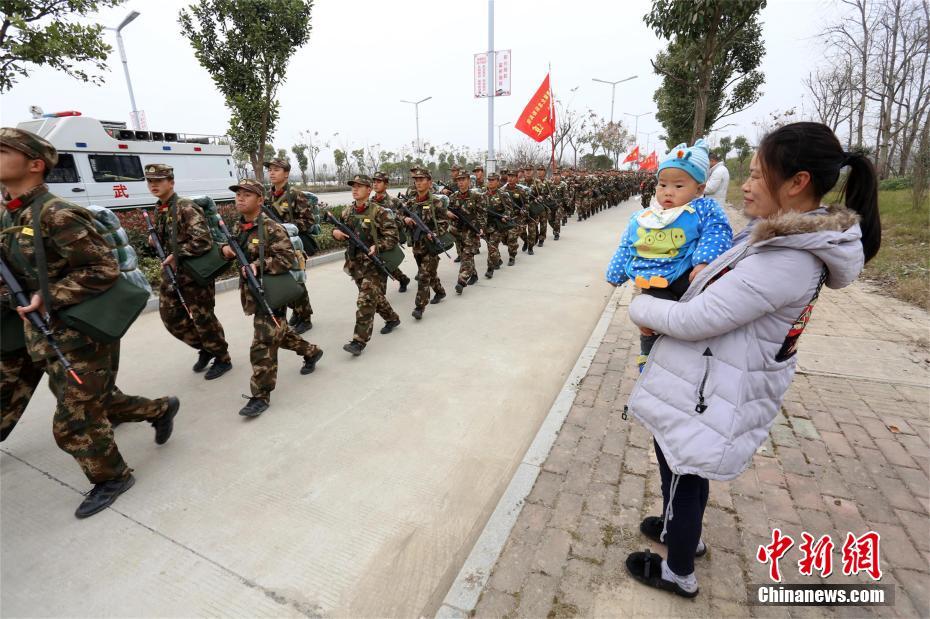 公狗操中国女人的屄