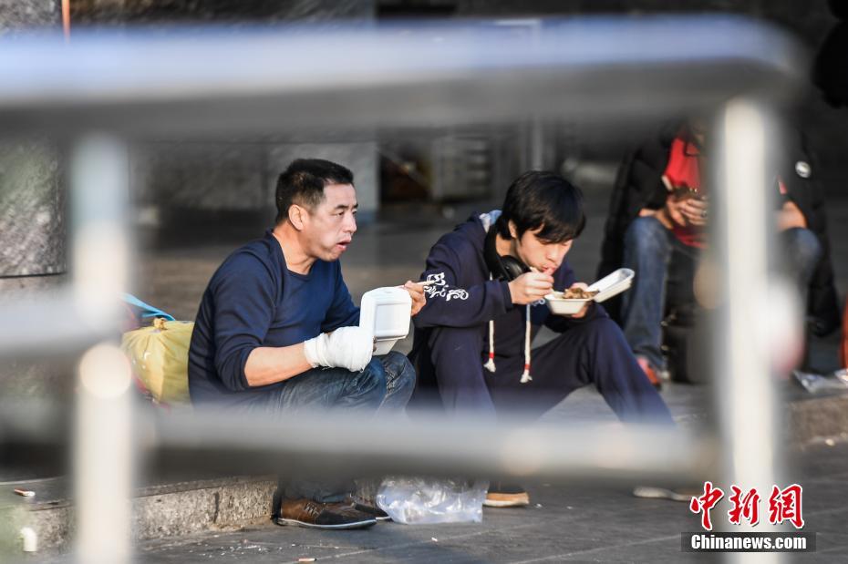 偷拍厕所女视频