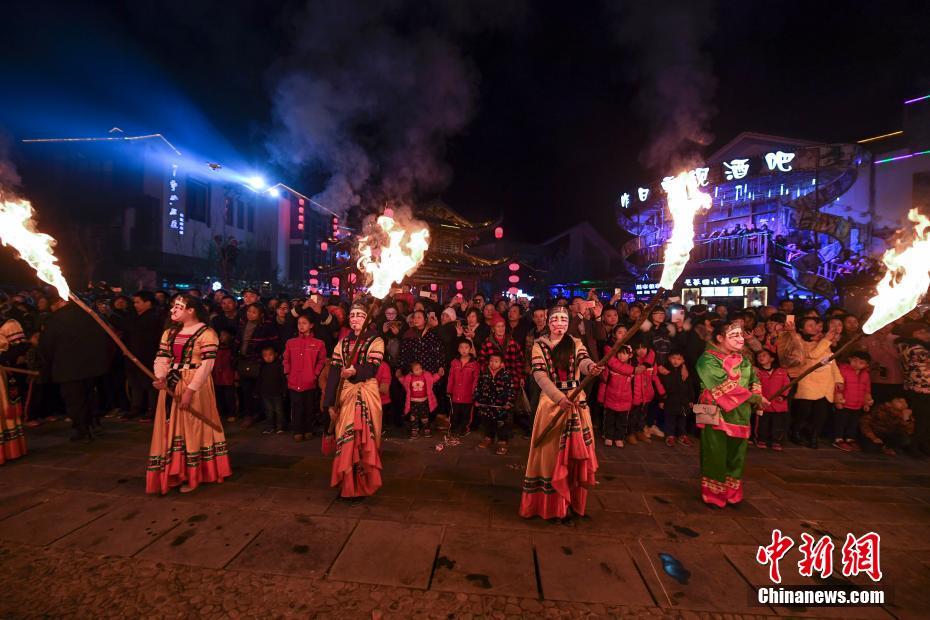 魅魔妈妈与异世界动漫制作决定