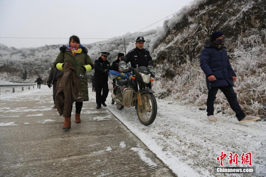 李丽珍最经典裸体三级