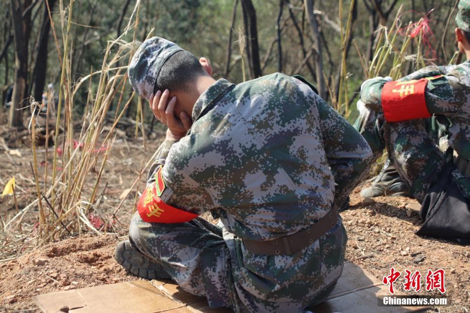 老师的丰满大乳奶