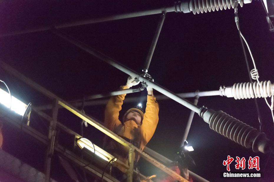六十路近親相姦孫中出