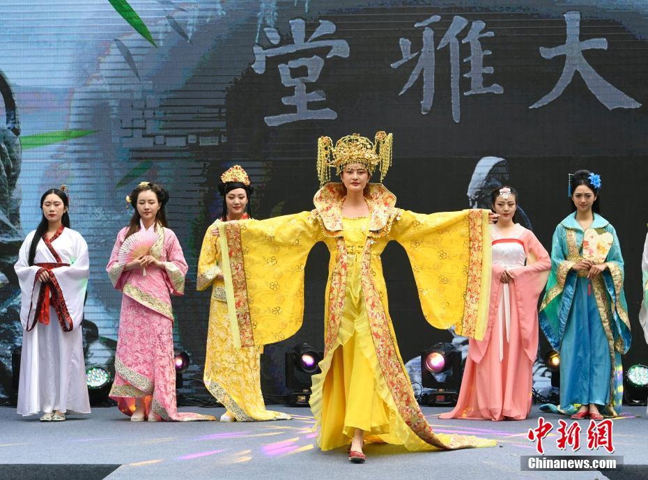 富婆少妇按摩性饥渴Bd