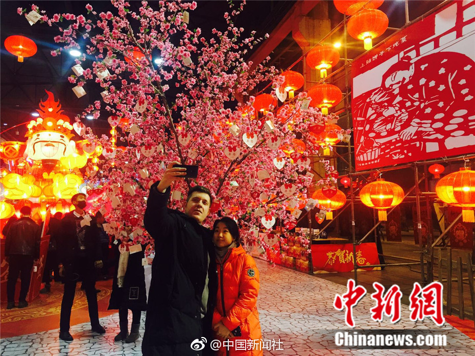 丫头把腿开大让我添添电影