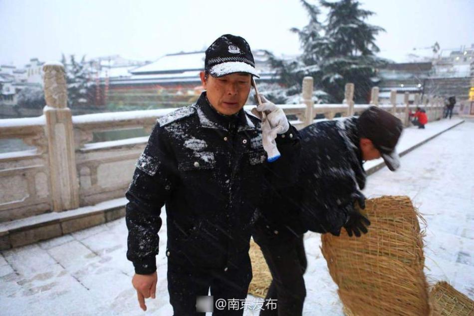 两男一女艹在线观看