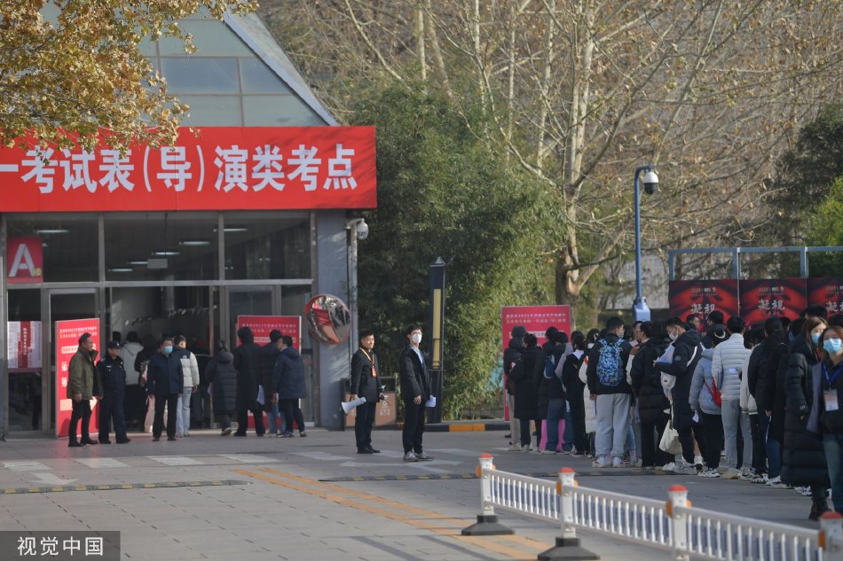 美女被 到高潮喷出白浆www