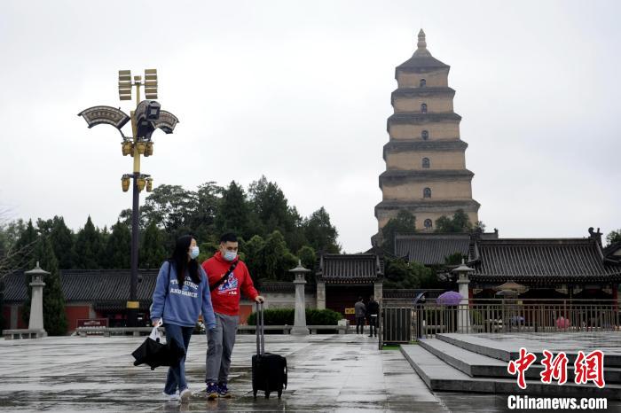 正妹露奶