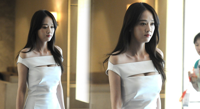 淡定姐！陈乔恩礼服巧露事业线 不惧被拍